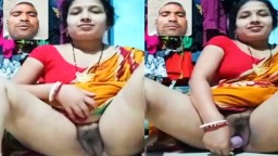 Bhabhi taking brinjal for lover